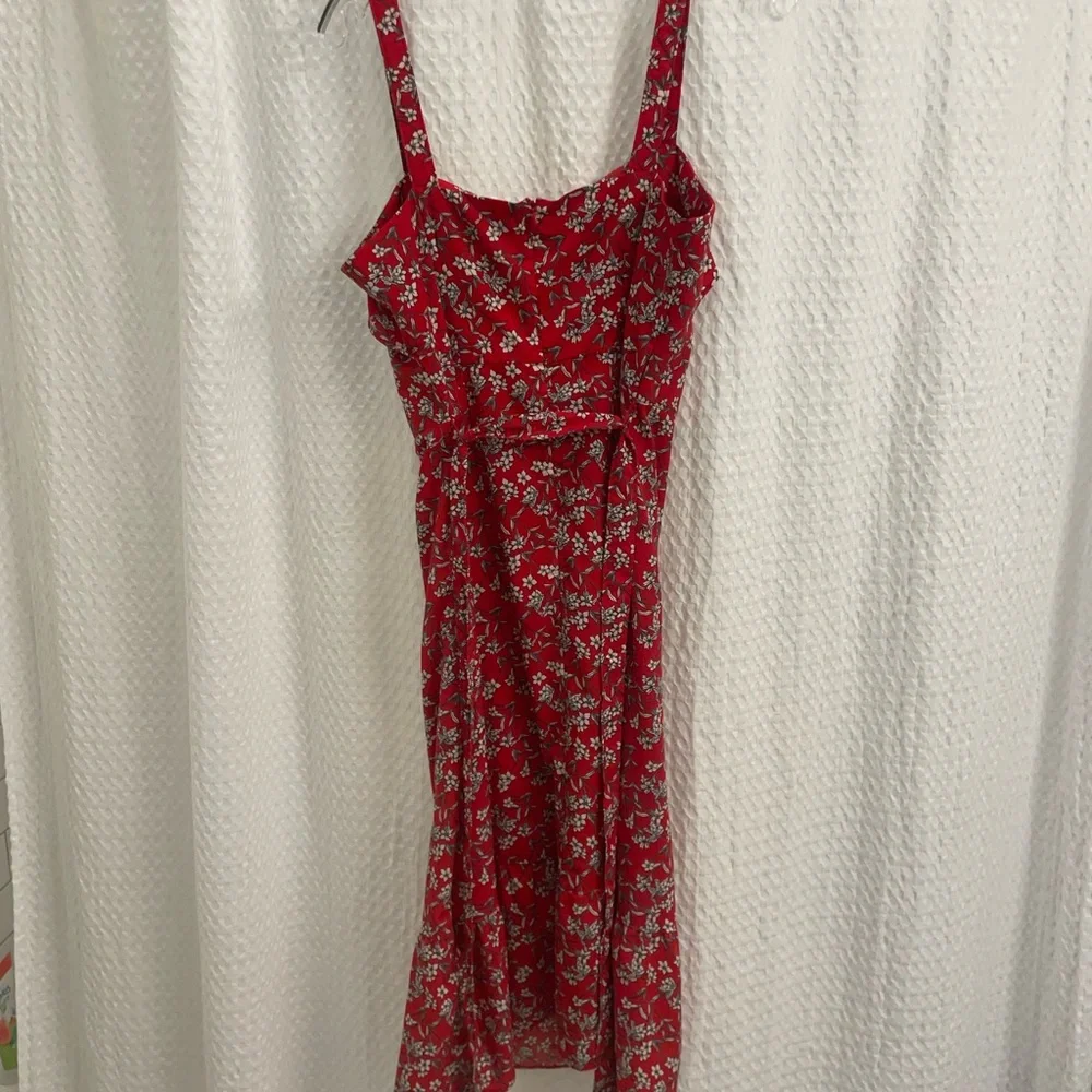 Banana Republic Dress. Red, Size 6. Lightly worn. - Picture 4 of 4